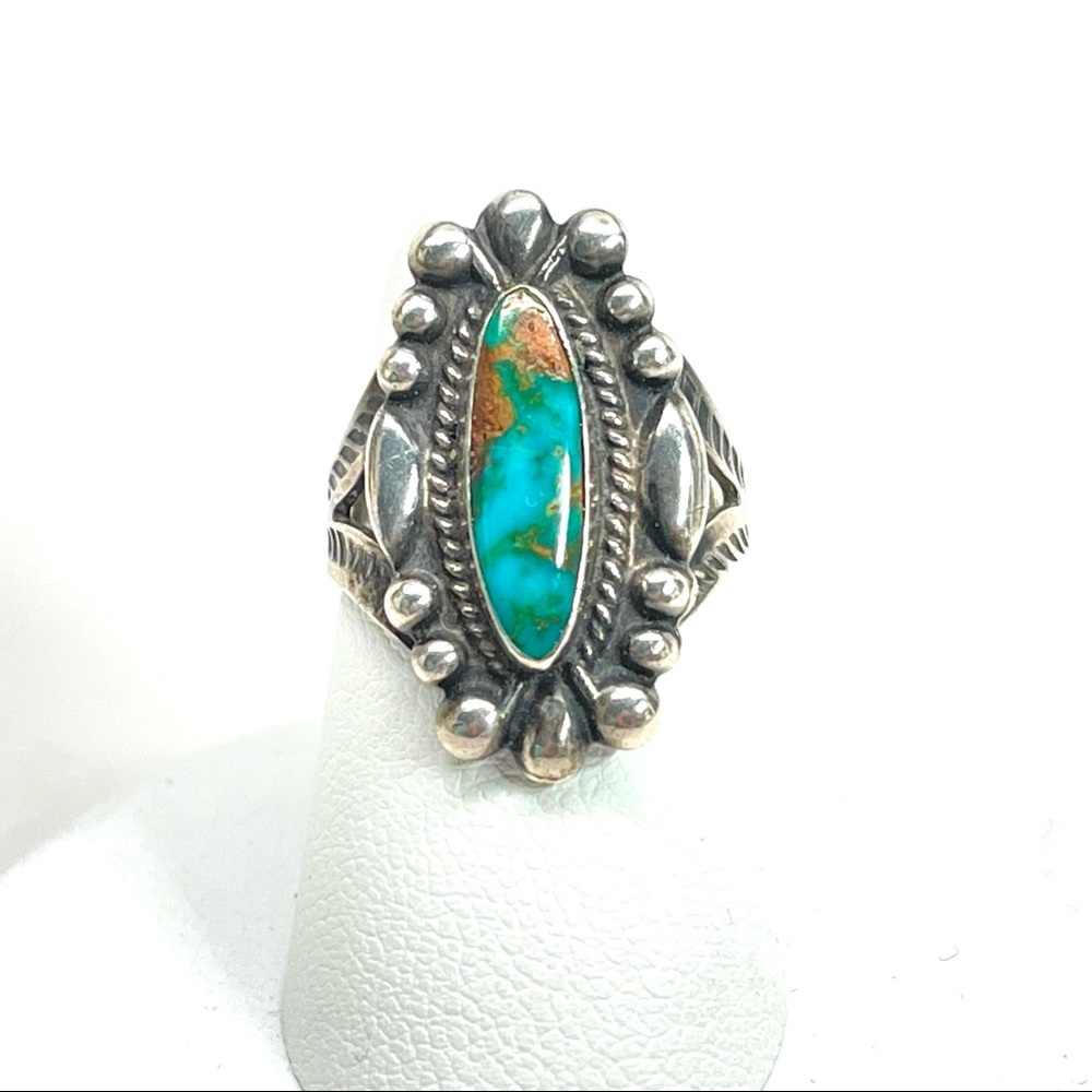 SOLD Vintage Sterling Southwestern Turquoise Ring - Picture 12 of 13
